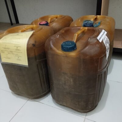 BBM PERTALITE 4 Jerigen Total 132 liter